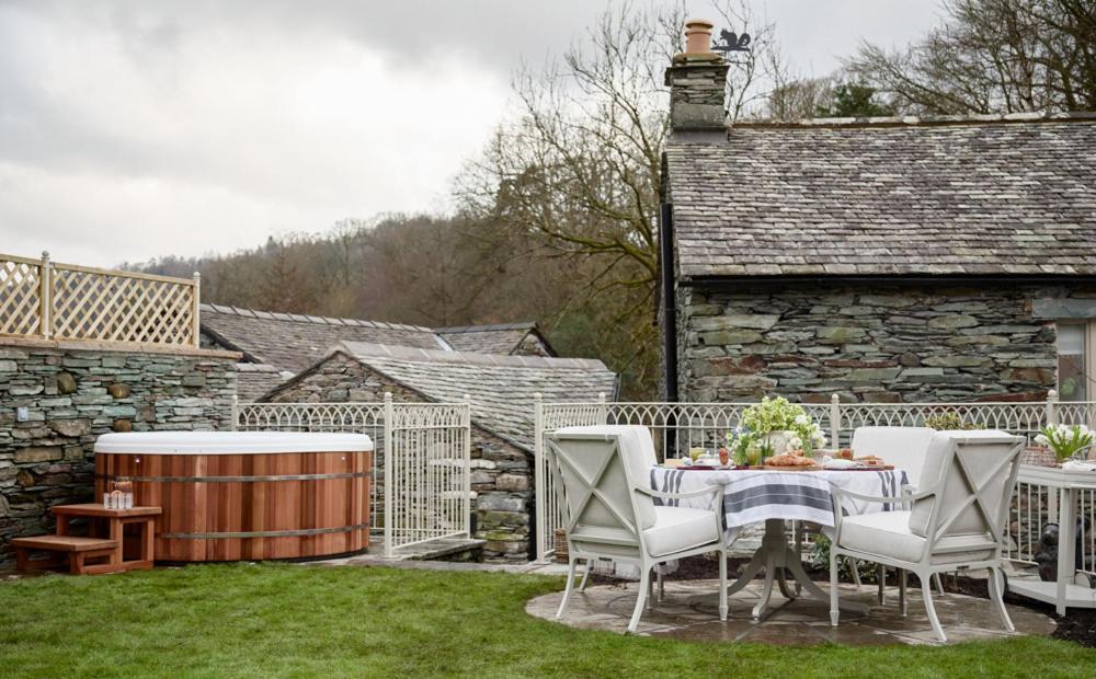 Little Nut Cottage Ambleside Bagian luar foto